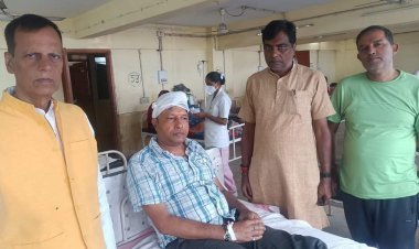 Dhanbad: मारपीट में घायलों से मिले दिनकर सेवा ट्रस्ट व ब्रह्मर्षि समाज के लीडर