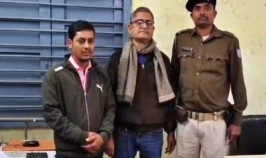 Jharkhand: धनबाद में ACB का एक्शन, रिकॉर्ड रूम का बड़ा बाबू और सहकर्मी को घूस लेते किया अरेस्ट