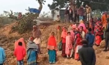 Jharkhand : लातेहार में पुल निर्माण करा रही कंपनी के मुंशी की उग्रवादियों ने किया मर्डर