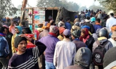 झारखंड: रामगढ़ में आलू लदे ट्रक ने स्कूली ऑटो में मारी टक्कर, ड्राइवर और चार बच्चों की मौत