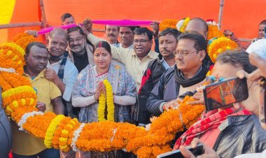 Dhanbad: नव वर्ष के मौके पर जनता मजदूर संघ ने किया वन भोज का आयोजन