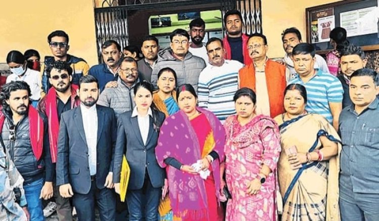 Dhanbad: डिगवाडीह कार्मल स्कूल में छात्राओं से शर्ट उतरवाने के मामले का पटाक्षेप, समझौता, प्रिंसिपल ने मांगी माफी