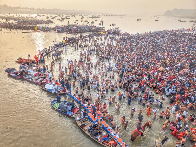 Mahakumbh 2025: महाकुंभ में मकर संक्रांति पर 3.50 करोड़ लोगों ने लगायी डुबकी