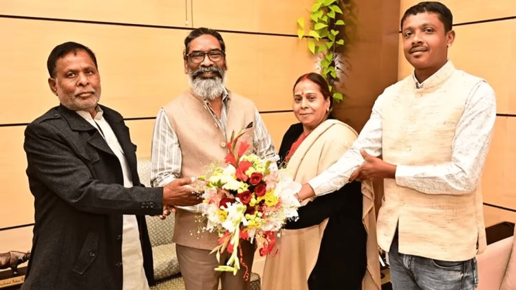Jharkhand: हेमंत सोरेन ने BJP को दिया बड़ा झटका, एक्स MP शैलेंद्र महतो व आभा महतो JMM में होंगे शामिल