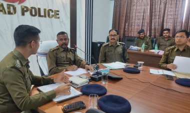 Dhanbad: एसएसपी ने गंभीर अपराधिक मामलों की समीक्षा की, दिये कई दिशा-निर्देश