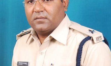 Dhanbad: पुलिस इंस्पेक्टर प्रवीण कुमार बने बैंक मोड़ थाना प्रभारी