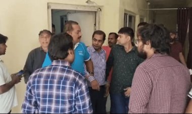 Jharkhand : धनबाद में CBI ने 15 हजार रुपये की रिश्वत लेते पीएफ क्लर्क समेत दो को दबोचा