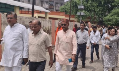 Uttar Pradesh : यूपी में छेड़खानी से तंग  छात्रा ने किया सुसाइड, SO लाइन हाजिर, गांव में टेंशन