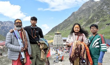 Jharkhand : सीएम हेमंत सोरेन ने परिवार के साथ केदारनाथ धाम में की पूजा-अर्चना