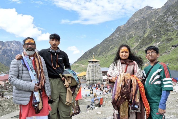 Jharkhand : सीएम हेमंत सोरेन ने परिवार के साथ केदारनाथ धाम में की पूजा-अर्चना