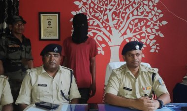 Dhanbad: सूर्या मर्डर केस के आरोपी को बैंक मोड़ पुलिस ने किया अरेस्ट