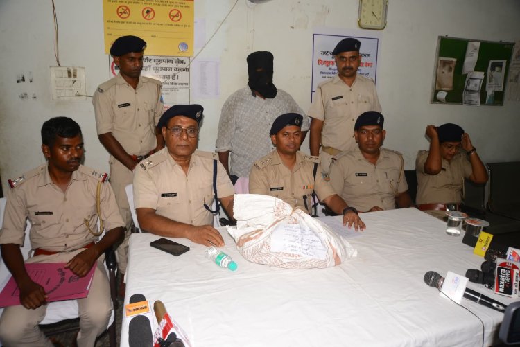 Dhanbad:धनबाद में दो किलो गांजा किया बरामद , पुलिस ने एक तस्कर को दबोचा