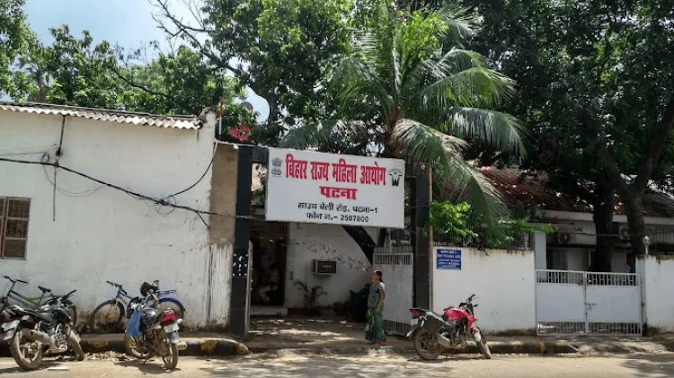 Bihar : CM नीतीश कुमार के प्रधान सचिव दीपक कुमार की वाइफ को बनाया गया महिला आयोग का सदस्य