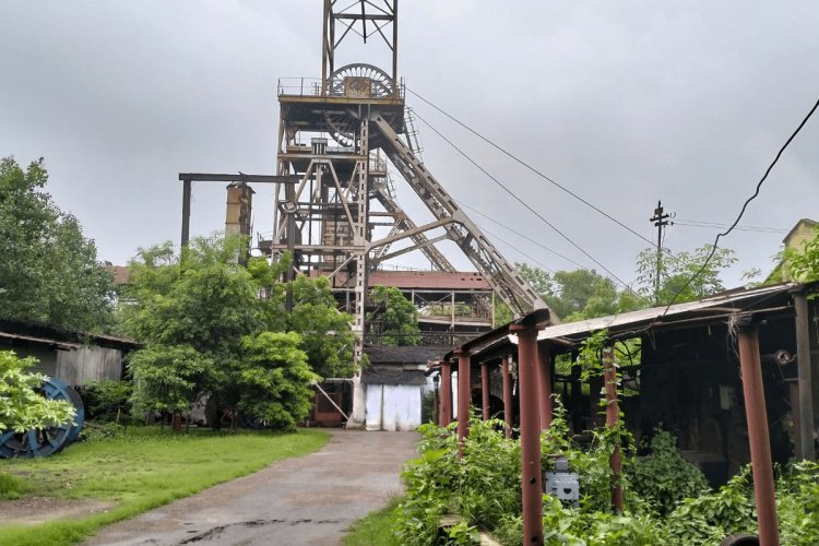 Jharkhand : धनबाद में 109 साल पुरानी SAIL की जीतपुर माइंस हुआ बंद