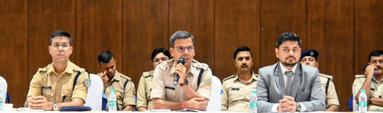Dhanbad : मुहर्रम को ले शांति समिति की बैठक, सांप्रदायिक सौहार्द के साथ त्योहार मनाने की अपील