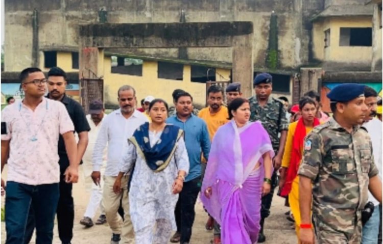Dhanbad: झरिया MLA रागिनी सिंह ग्रामीणों की समस्याओं से हुई अवगत, अफसरों को कार्रवाई का आदेश