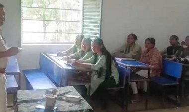 Jharkhand : शहीद सप्ताह में पेट्रोलिंग के दौरान थानेदार बने शिक्षक, मनातू थाना प्रभारी का सराहनीय कदम