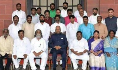 Shibu Soren Death: सेंट्रल की पॉलिटिक्स में रहा 'गुरुजी' का दबदबा, झारखंड के 'महानायक' बने शिबू सोरेन