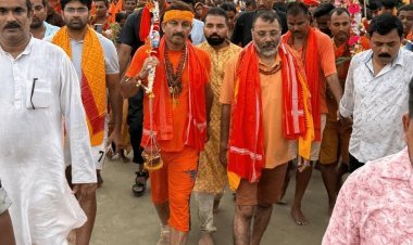 Jharkhand : देवघर बाबा मंदिर के गर्भगृह में जबरन प्रवेश का आरोप, BJP एमपी  निशिकांत दुबे और मनोज तिवारी पर FIR