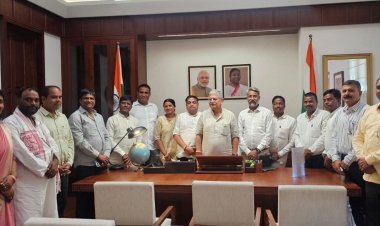 New Delhi:  धनबाद एमपी व बाघमारा MLA की पहल, मुखिया संघ ने पंचायती राज मंत्री से की मुलाकात