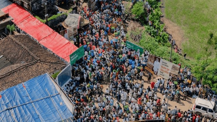 Shibu Soren Bhoj: शिबू सोरेन के श्राद्ध भोज में उमड़ा जनसैलाब, राजनाथ-रामदेव समेत दिग्गजों ने दी श्रद्धांजलि