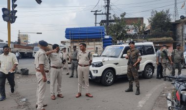 Dhanbad :  एसएसपी ने चौक-चौराहों का किया निरीक्षण, जाम मुक्त शहर के लिए दिए सख्त निर्देश