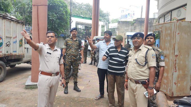 Dhanbad:एसएसपी ने किया बैंक मोड़ पुलिस स्टेशन और टीओपी का औचक निरीक्षण, दिये कई महत्वपूर्ण निर्देश