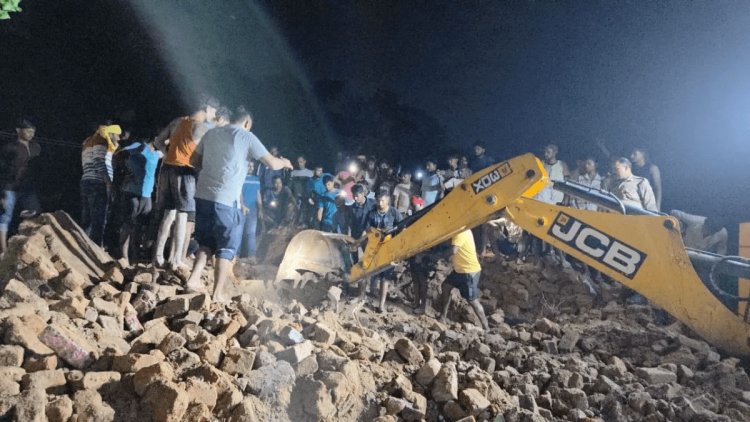 Dhanbad: लोदना में बारिश से बीसीसीएल का जर्जर आवास ढहा, तीन की मौत, छह घायल