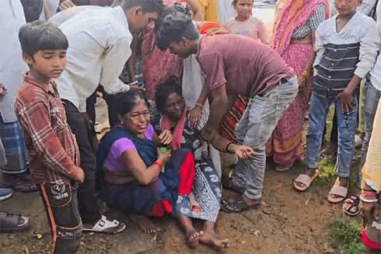 Jharkhand: धनबाद के वासेपुर में सनसनी! युवक की गला रेतकर हत्या, सेप्टिक टैंक से बॉडी बरामद