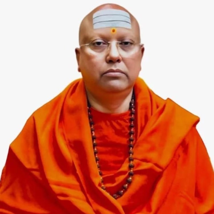 दिल्ली: चैतन्यानंद सरस्वती फरार, 17 छात्राओं ने लगाया यौन उत्पीड़न का आरोप, FIR  दर्ज