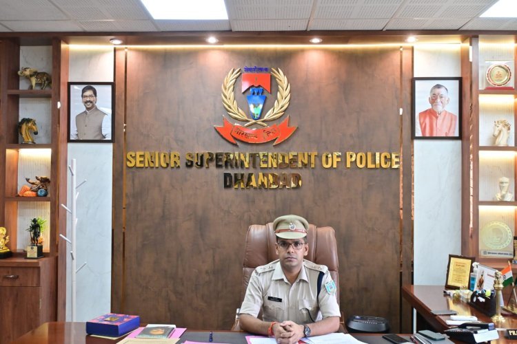 Dhanbad: धनबाद पुलिस का संदेश दुर्गा पूजा पर: खुशियां बांटें, अफवाह नहीं