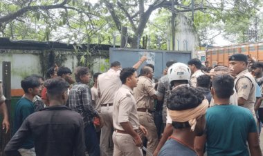 धनबाद FCI गोदाम बना रणक्षेत्र: ट्रांसपोर्टर-मजदूर भिड़े, सात राउंड फायरिंग से दहशत; एक मजदूर गोली से घायल