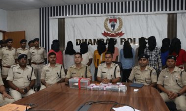 Dhanbad: प्रिंस खान गैंग पर पुलिस का बड़ा प्रहार,हथियार और बम सहित 12 अपराधी गिरफ्तार