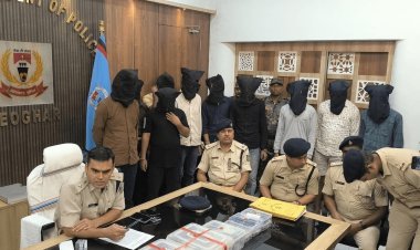 देवघर एचडीएफसी बैंक डकैती कांड का खुलासा, 11 अपराधी गिरफ्तार, हथियार और 5.50 लाख कैश बरामद