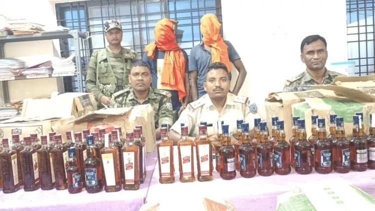 Jharkhand: पलामू में शराब तस्करी का बड़ा खुलासा, 14 पेटी विदेशी शराब बरामद