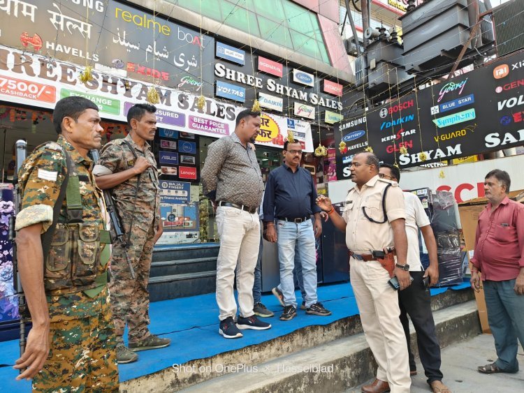 धनतेरस पर धनबाद में खरीदारी का बूम! बाजारों में रौनक, पुलिस रही चौकन्नी