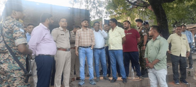 Dhanbad : डीसी-एसएसपी ने छठ घाटों का किया निरीक्षण, सुरक्षा-स्वच्छता पर दिए सख्त निर्देश