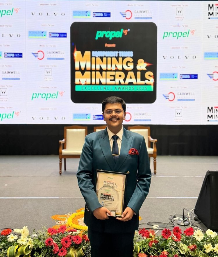 धनबाद: युवा उद्यमी आदर्श सिंह को कोलकाता में मिला ‘Young Entrepreneur of the Year 2025’ का सम्मान