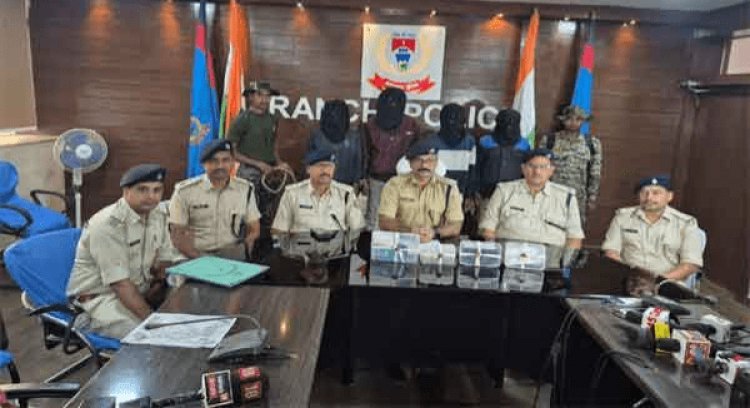 Jharkhand : रांची में ‘नीरज साहू गैंग’ एक्टिव! ठेकेदार से मांगी पांच लाख की रंगदारी, छह अपराधी गिरफ्तार