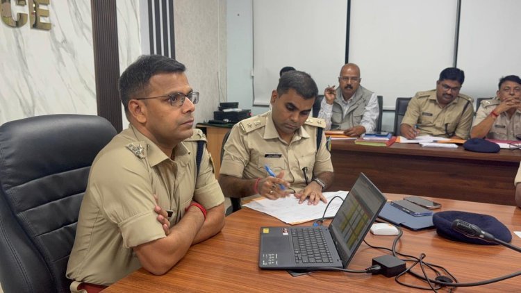 धनबाद: अक्टूबर माह में पुलिस की सक्रियता से अपराधों में आयी कमी: एसएसपी