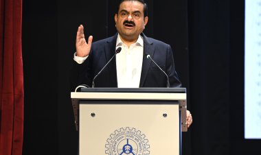 “भारत को अपनी विकास की राह खुद तय करनी होगी” – IIT ISM धनबाद में गौतम अदाणी का बड़ा संदेश