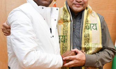 धनबाद सांसद ढूलू महतो की ‘सक्रिय पहल’ से रेल मंत्री ने दी बड़ी सौगात, कई ट्रेनों के नियमितीकरण पर सहमति