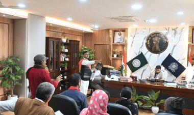 Dhanbad : डीसी ने लगाया जनता दरबार, गोमो लोको बाजार के सामूहिक रास्ते से अतिक्रमण हटाने की मांग