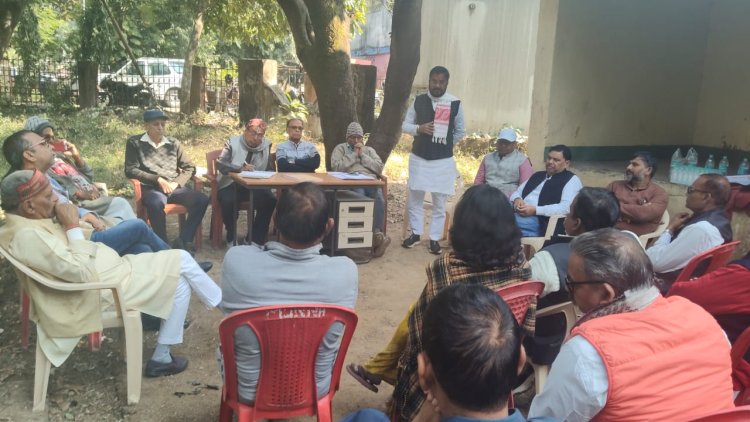 धनबाद: ओम दिनकर सेवा ट्रस्ट की आमसभा संपन्न, 11 जनवरी को होगा भव्य परिवार मिलन सह-वनभोज