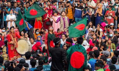 बांग्लादेश में फिर हिंदू को जिंदा जलाने की कोशिश: भीड़ ने चाकुओं से गोदा, पेट्रोल डालकर लगाई आग