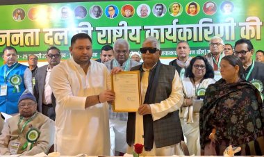 लालू युग का औपचारिक अंत, तेजस्वी यादव बने राजद के कार्यकारी अध्यक्ष