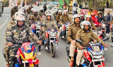 धनबाद में सिटी हॉक्स का सख्त संदेश: अड्डाबाजी पर वार, संवेदनशील इलाकों में फ्लैग मार्च से अपराधियों में हड़कंप