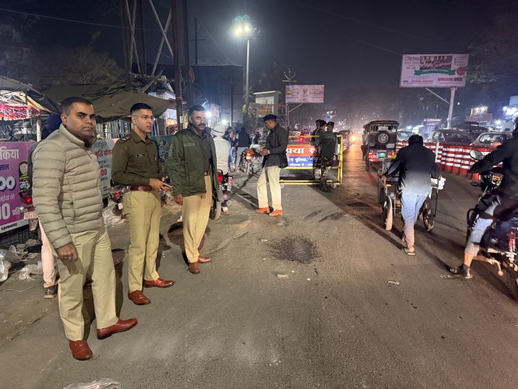 धनबाद: ट्रैफिक नियम तोड़ने वालों पर SSP का डंडा: फैंसी नंबर प्लेट और मॉडीफाइड गाड़ियों की जांच