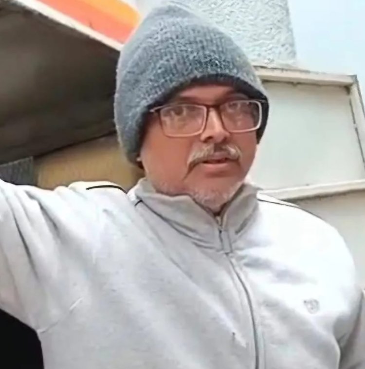 उत्तर प्रदेश:  देवरिया जेल से रिहा हुए पूर्व IPS अमिताभ ठाकुर, पुलिस को भनक तक नहीं… कहां गये, रहस्य बरकरार!