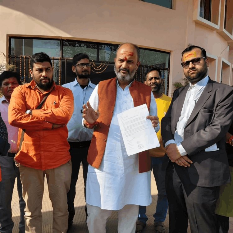 धनबाद में ‘घूसखोर पंडित’ फिल्म पर बवाल: भाजपा नेता मुकेश पांडेय ने दर्ज कराई शिकायत, प्रतिबंध की उठी मांग